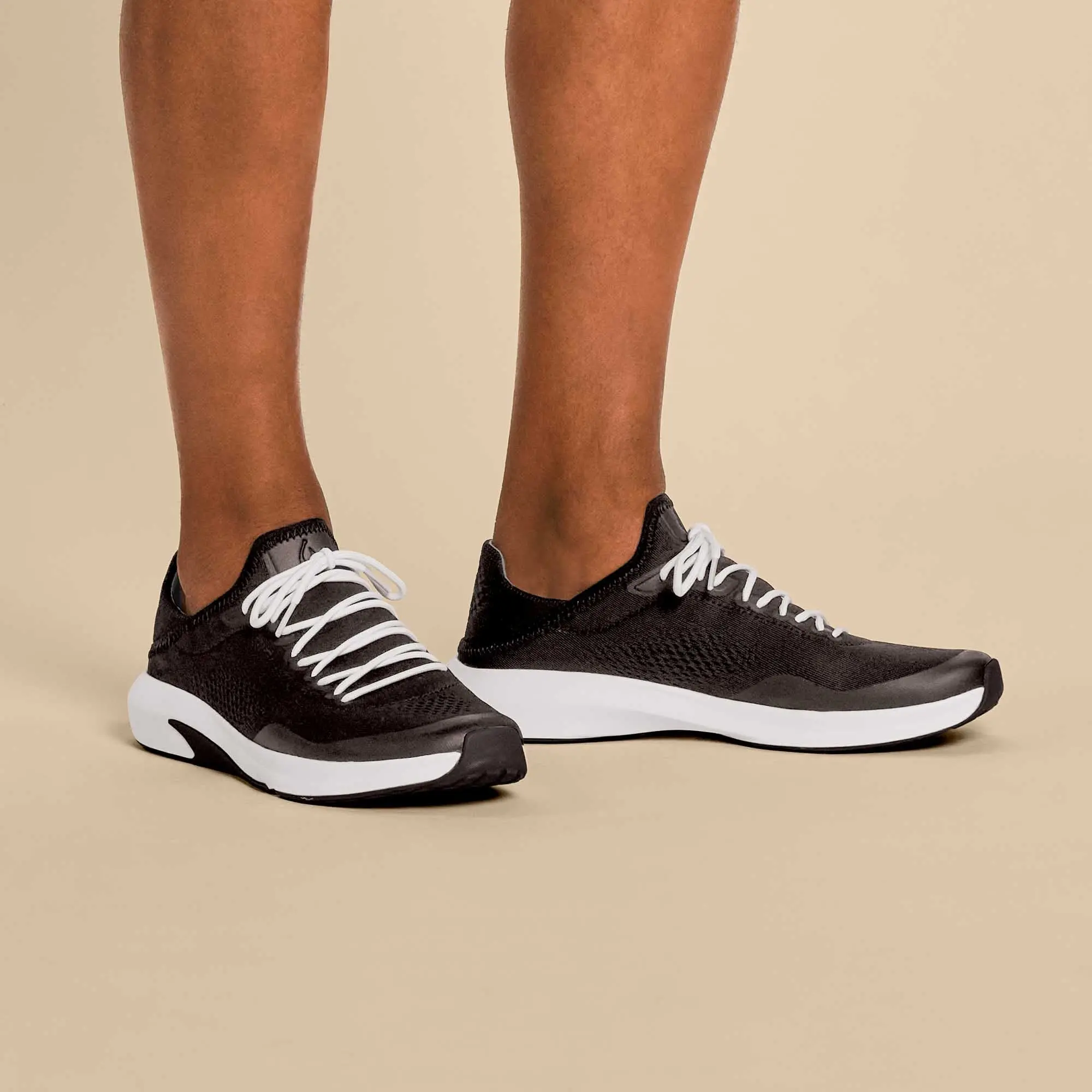 Ka holo Men's Athletic Trainer Shoes - Black - Image 4