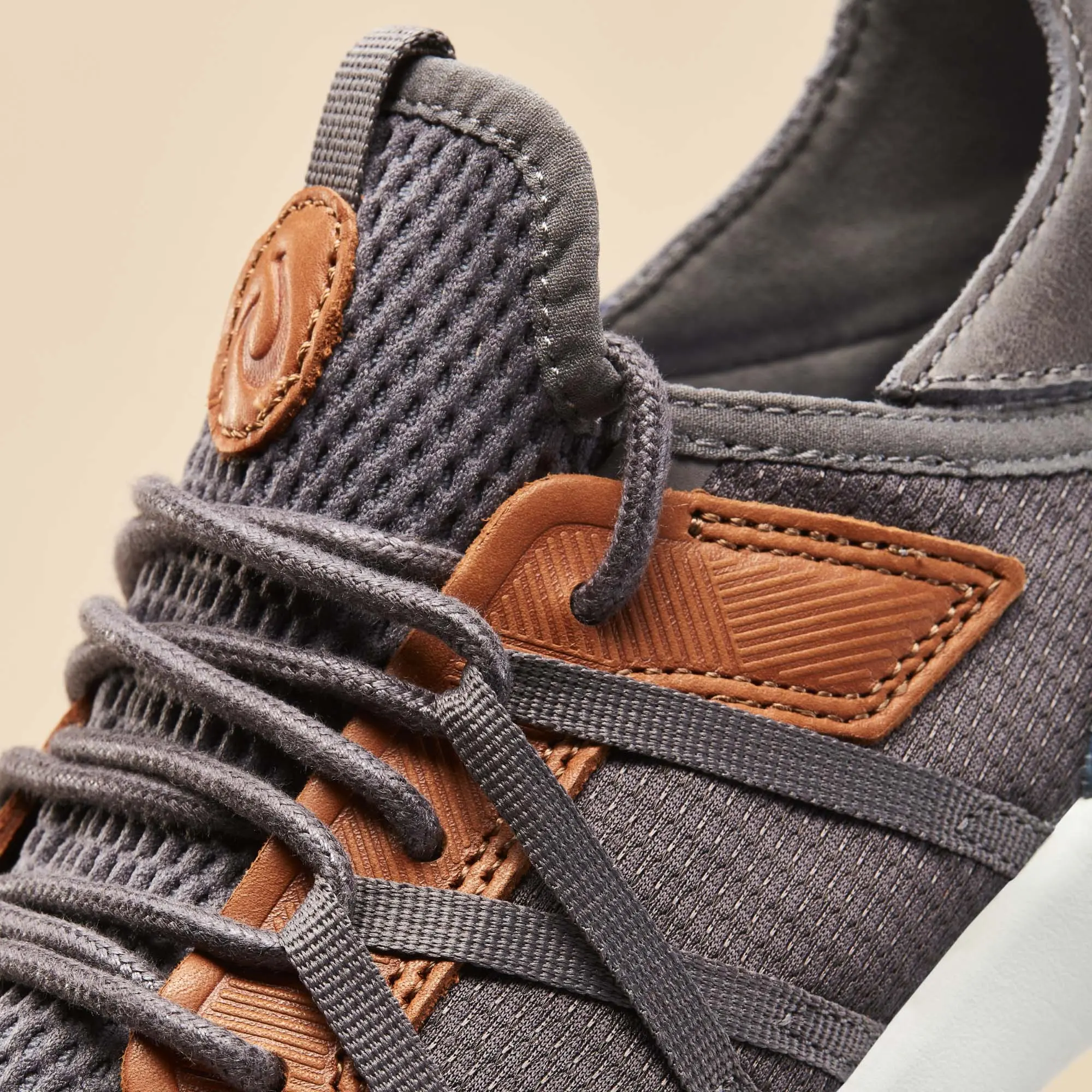 Mio L Men's Athletic Shoes - Pavement / Vintage Indigo - Image 3