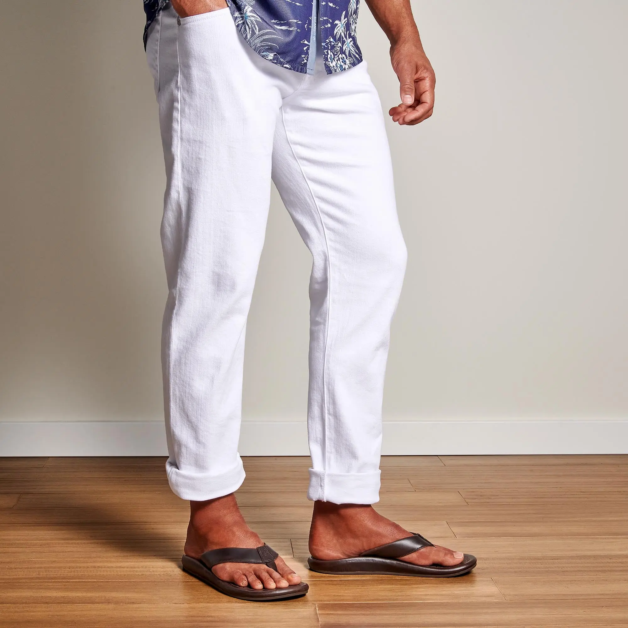 'Ilikai Men's Leather Beach Sandals - Dark Wood - Image 2