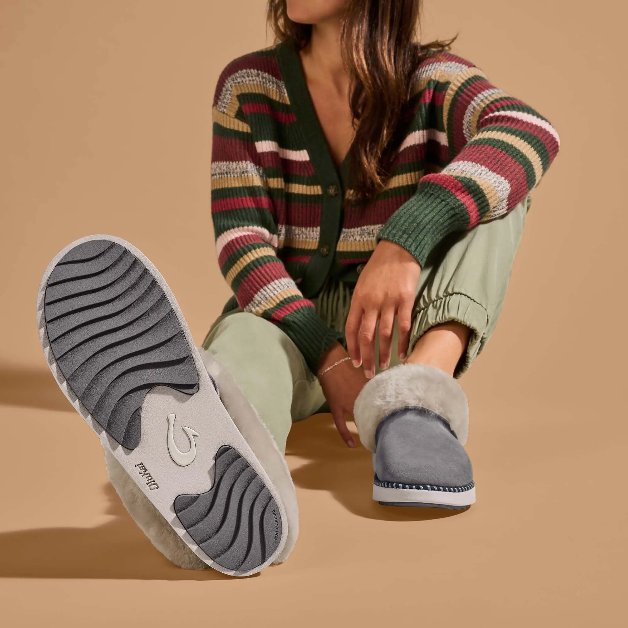 Ku'i Women's Fuzzy Slip-On Slippers - Fog - Image 5