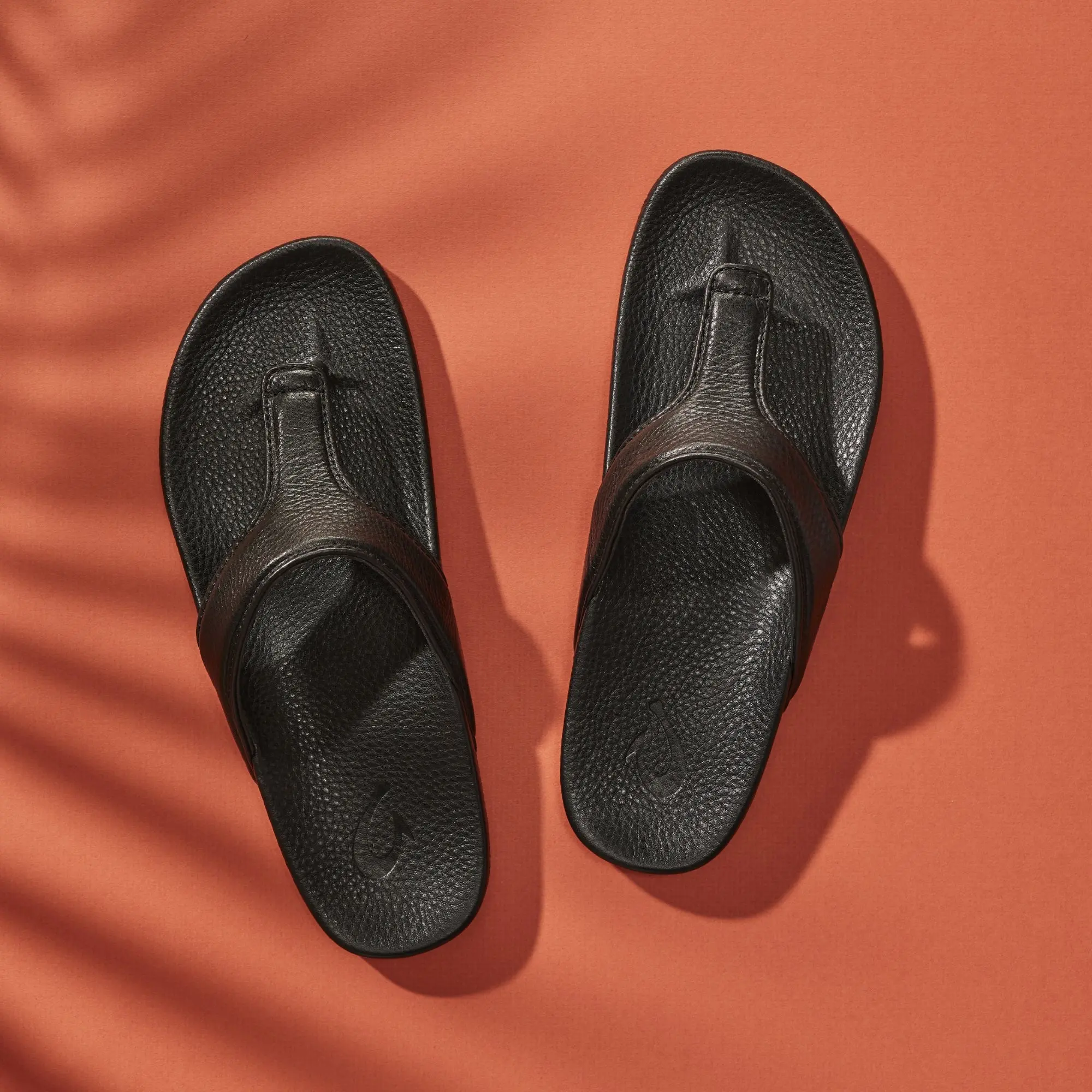 K pe'a Lipi Women's Leather Sandals - Black - Image 4
