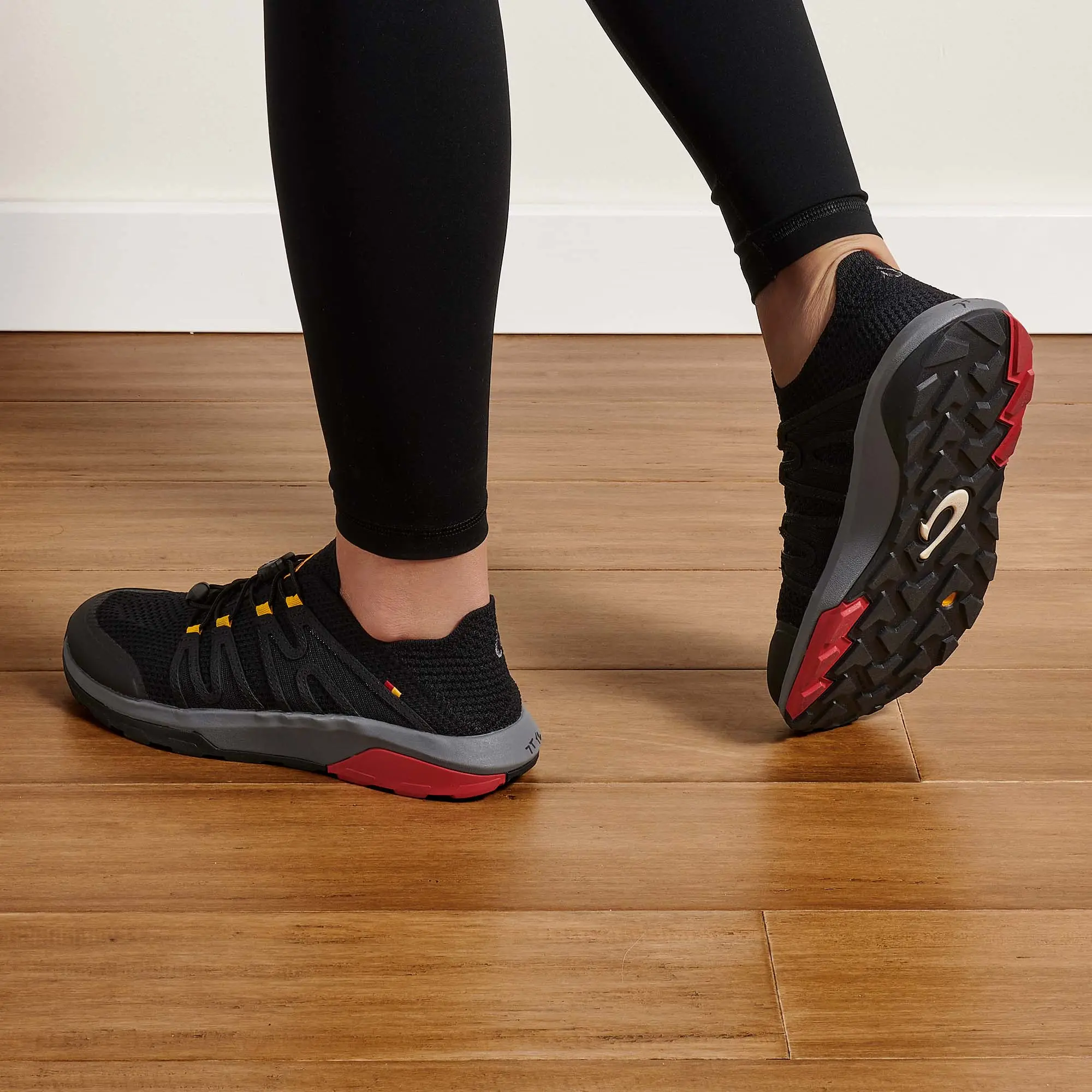 'Imaka Trainer Women's Athletic Trainers - Black - Image 4