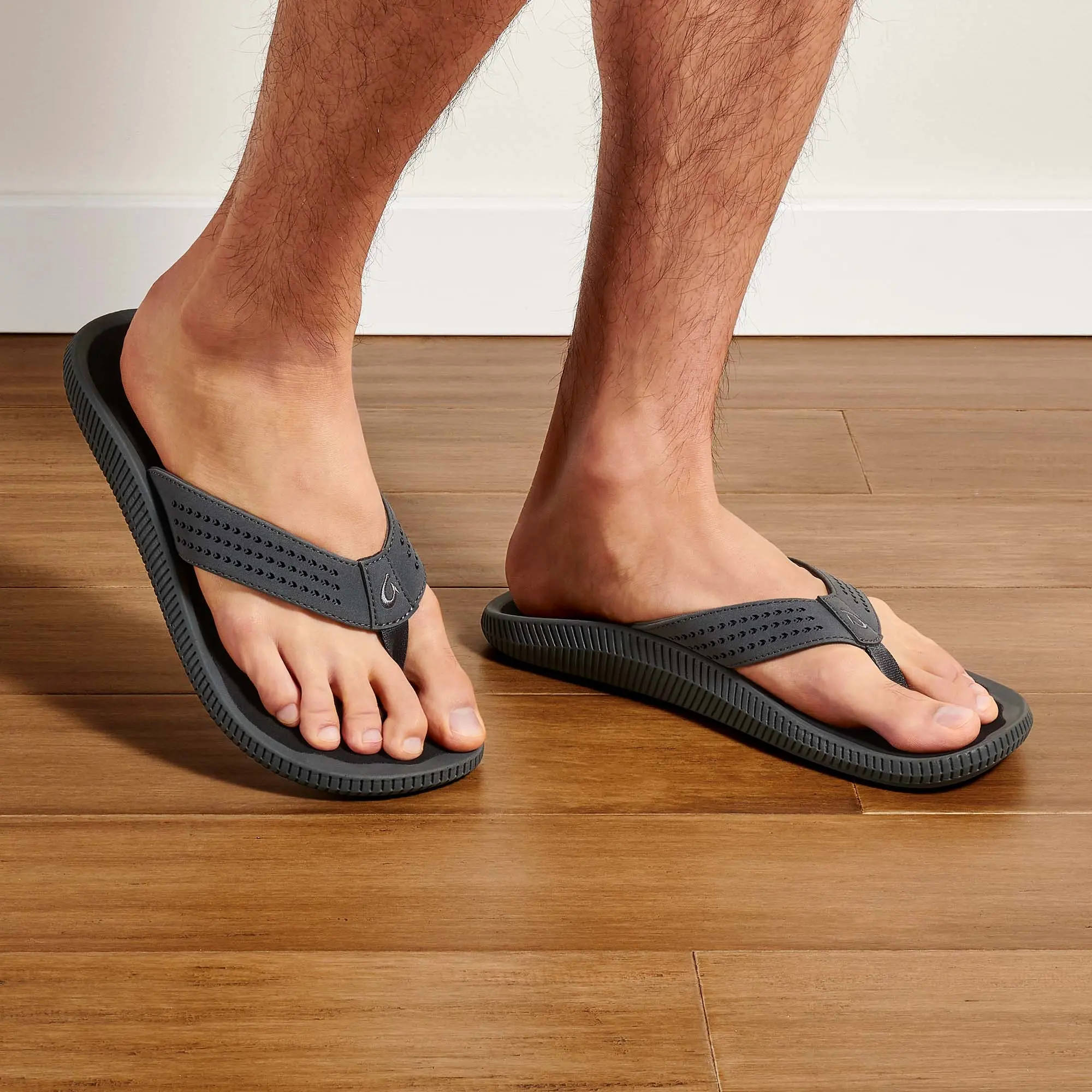 Ulele Men's Water-Ready Beach Sandals - Dark Shadow / Black - Image 4